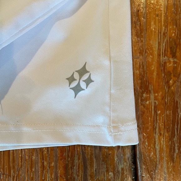 #016, 4 All, pullover athletic top, size M - Picture 2 of 4